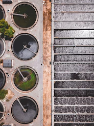 an overhead view of a street with a lot of water