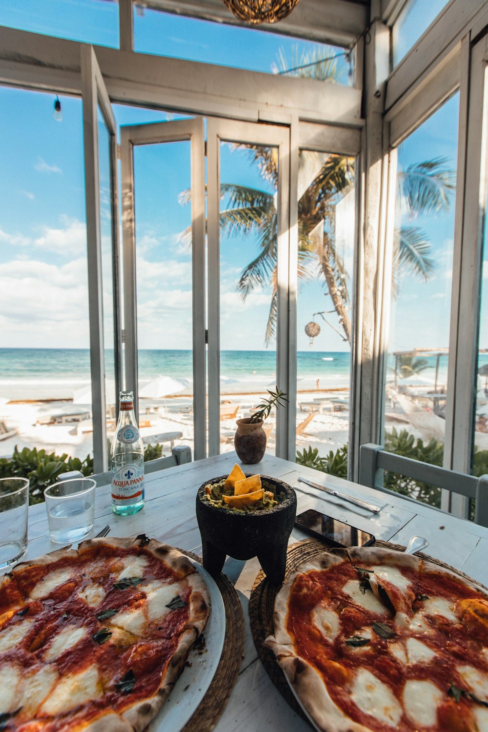 Pizza e nachos chips