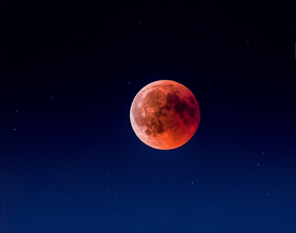 blood moon at night time