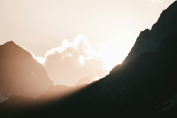 Photo 1533206652872 56f94c76dca4?q=85&w=800&h=400&fit=crop