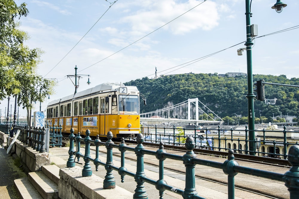 yellow cable train