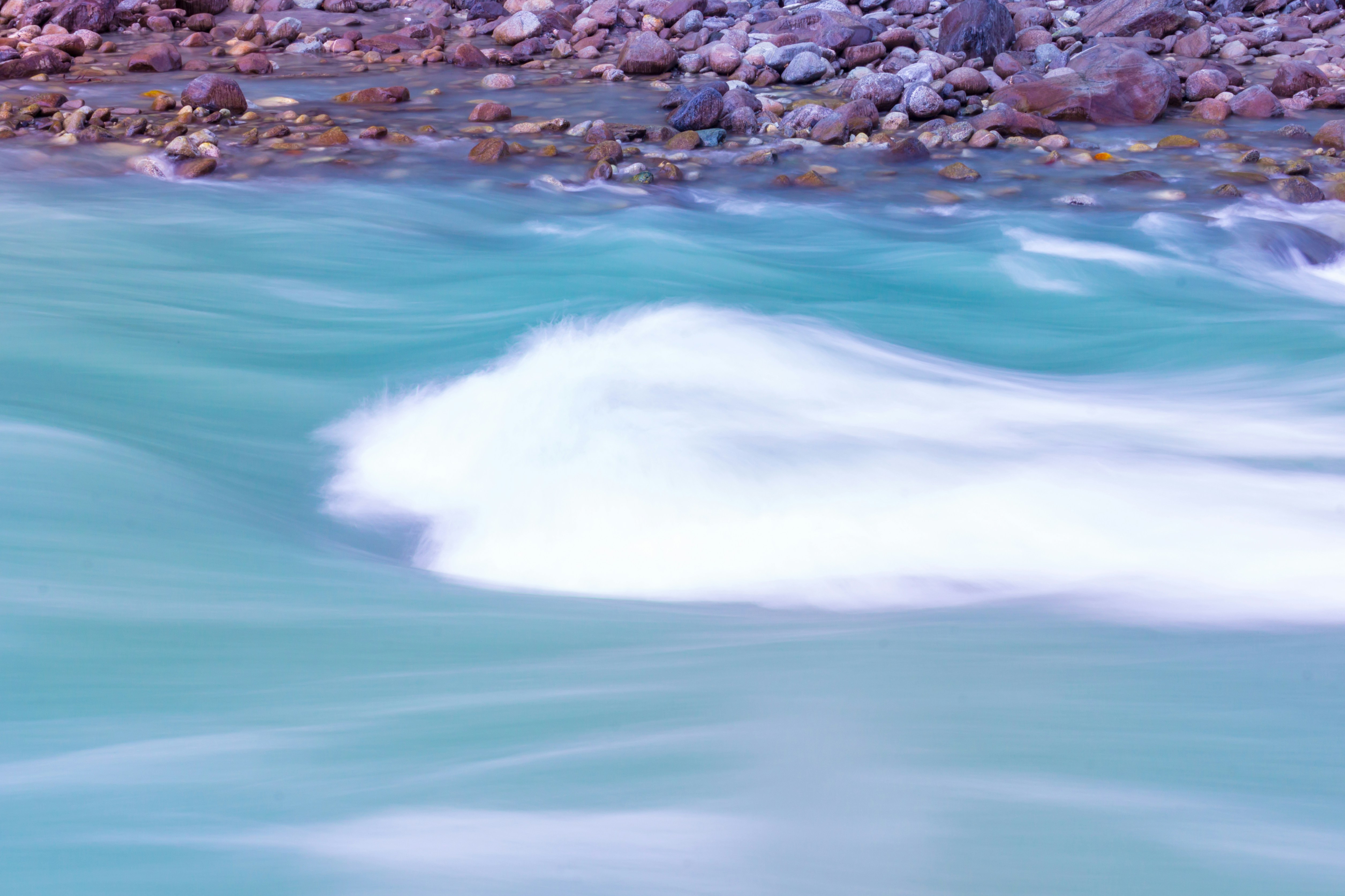 sea waves on rocky shore at daytime bahrain zoom background