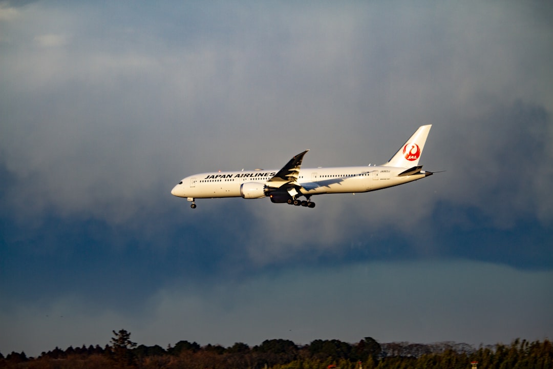 white transportation plane,