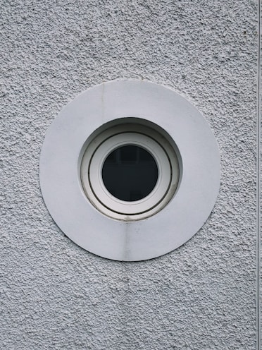recessed lamp on gray ceiling