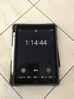 Timer widget running inside žaibas, tracking hours seamlessly without distractions.