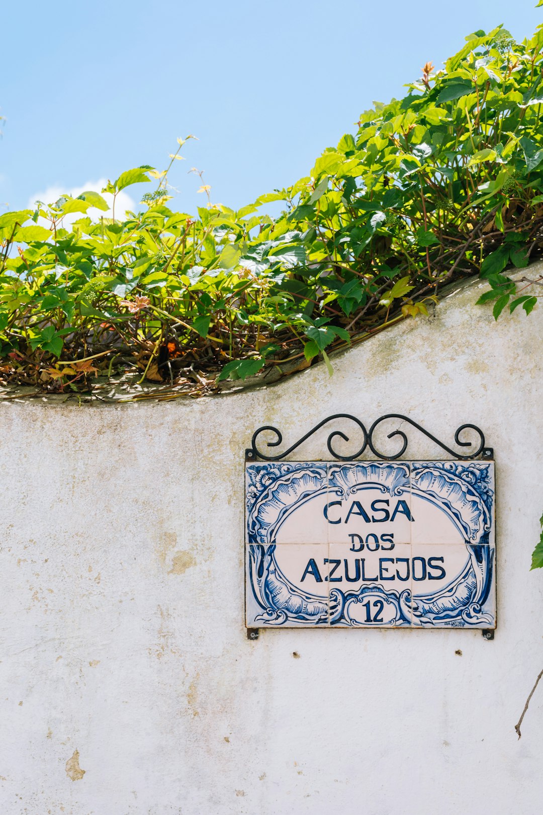 Casa Dos Azulejos signage