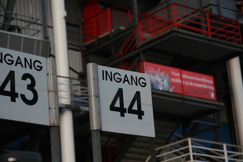 ingang 44 text