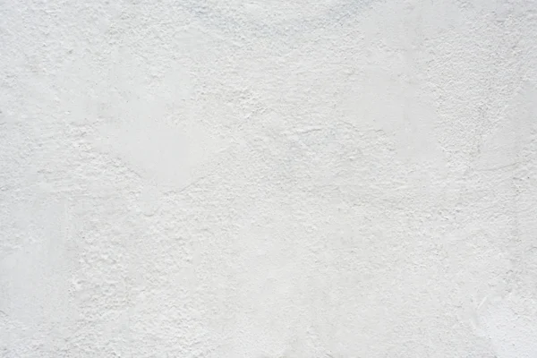 Strak afgewerkte witte wand