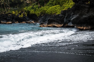ocean crashing shoreline