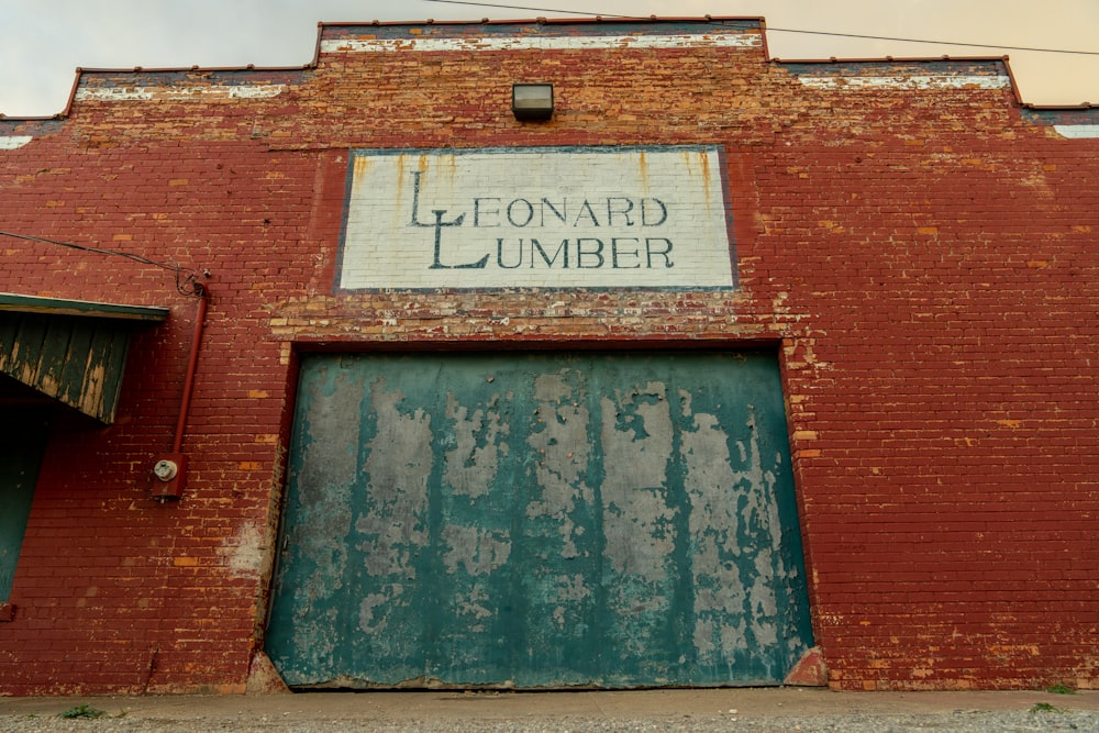 Leonard Lumber building