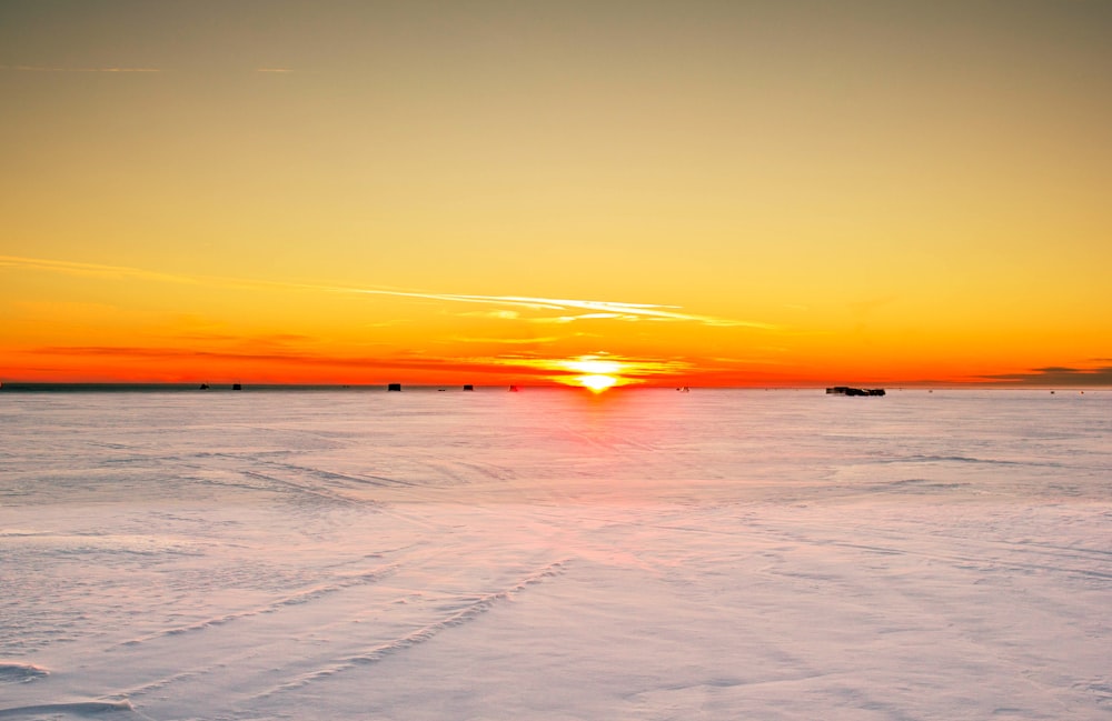 Foto des Eisfeldes bei Sonnenuntergang