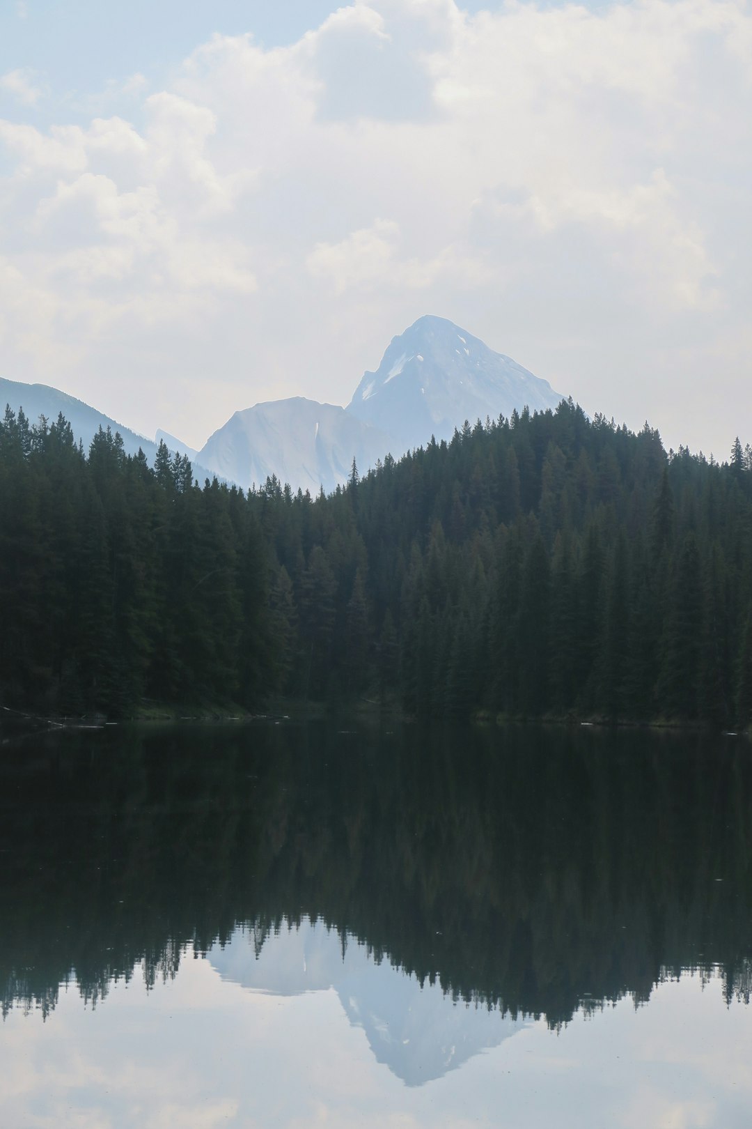 travelers stories about Reservoir in Maligne Lake, Canada