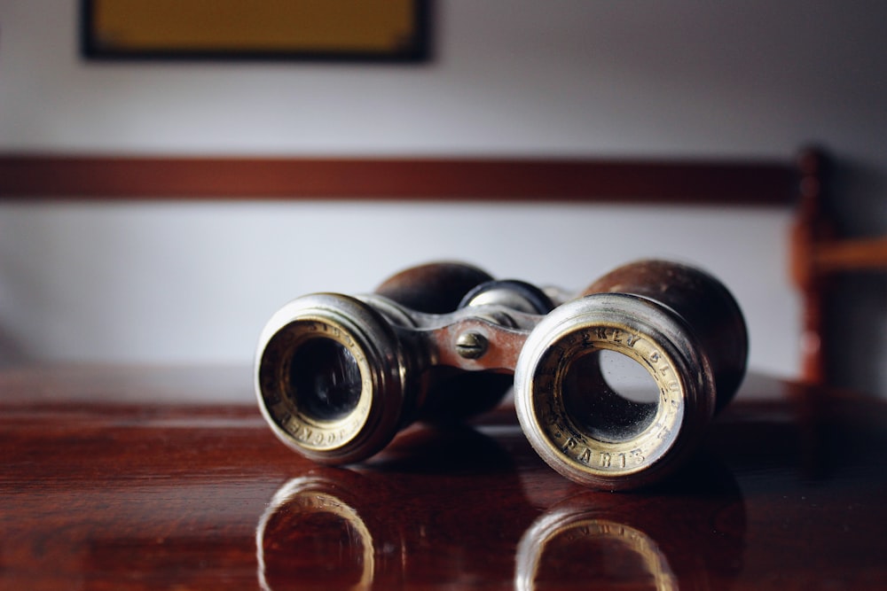 vintage brown binoculars o