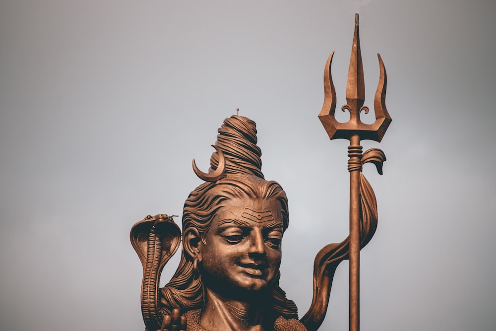 foto de la estatua del Señor Shiva