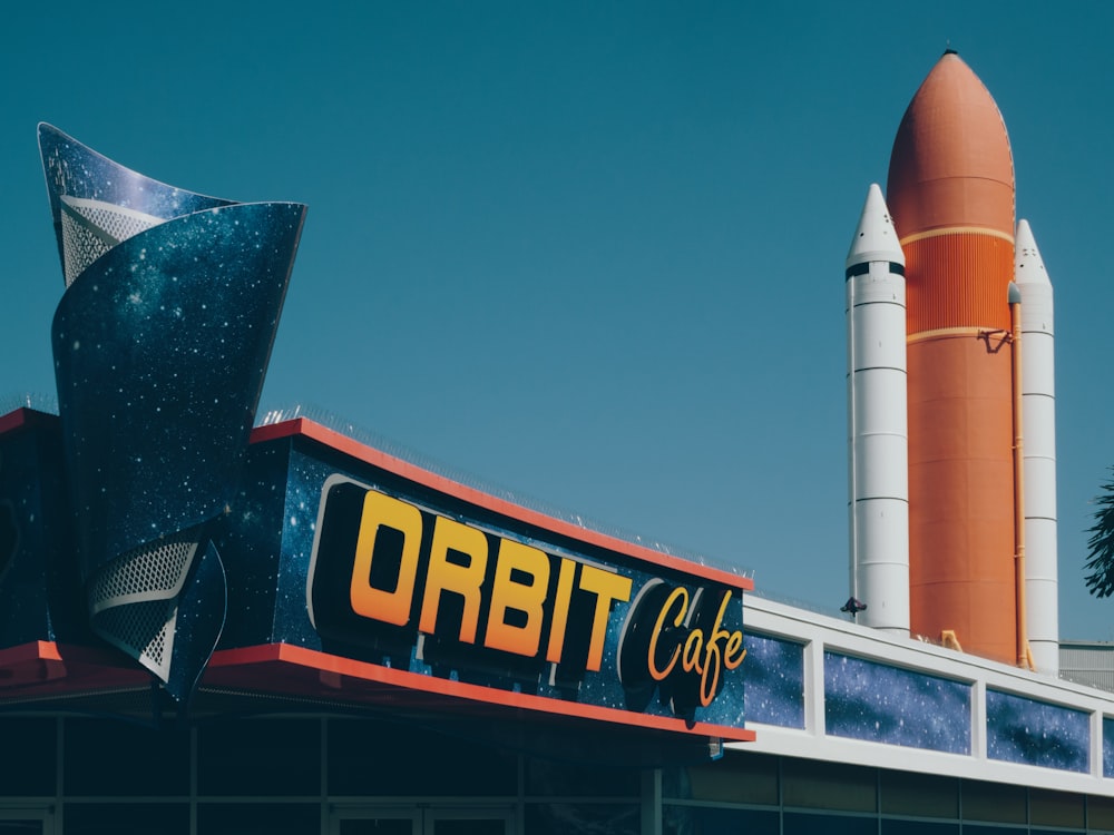 Señalización de la cafetería Orbit