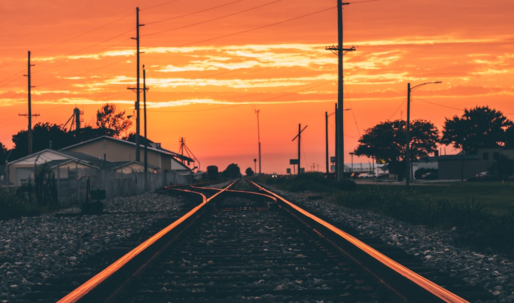 railroad horizon photo