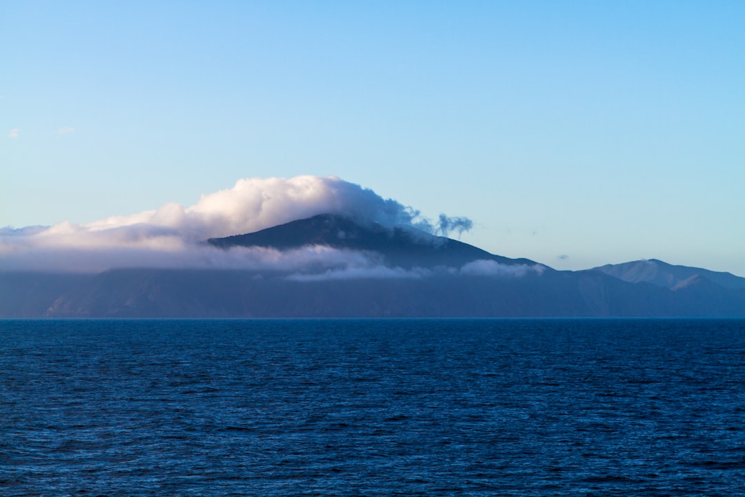 photo of Cook Strait Ocean near Lake Grassmere