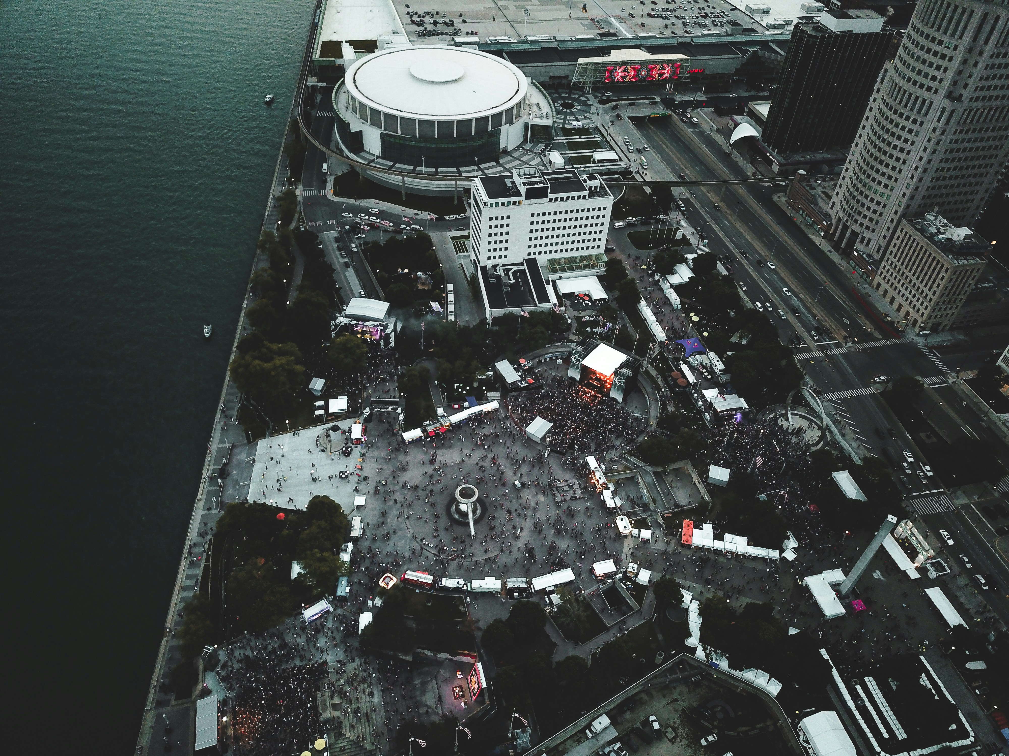 Featured image for the Hart Plaza fountain will be fixed // New tower tour // RenCen deal podcast.
