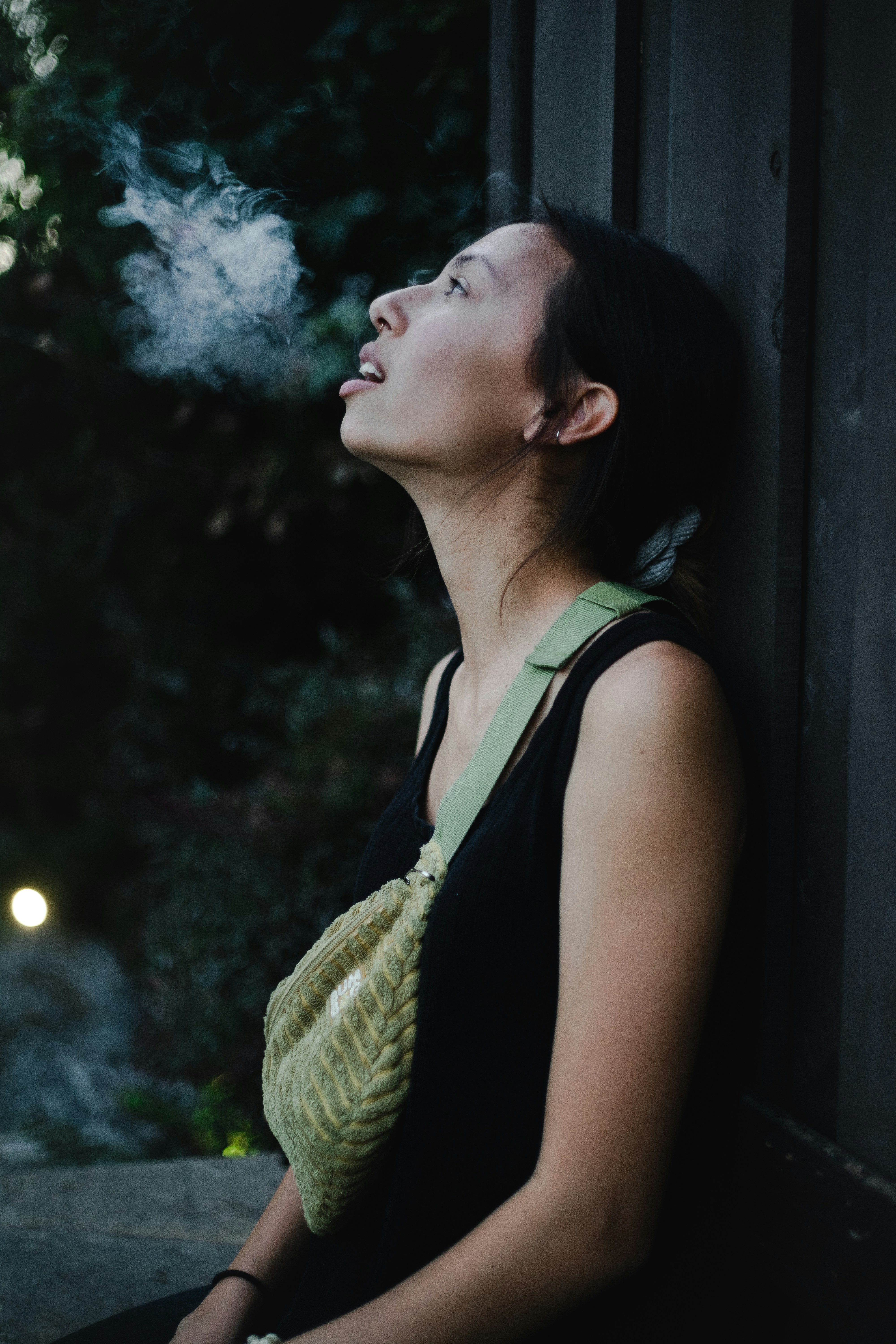 ÎÏÎ¿ÏÎ­Î»ÎµÏÎ¼Î± ÎµÎ¹ÎºÏÎ½Î±Ï Î³Î¹Î± woman smoking road