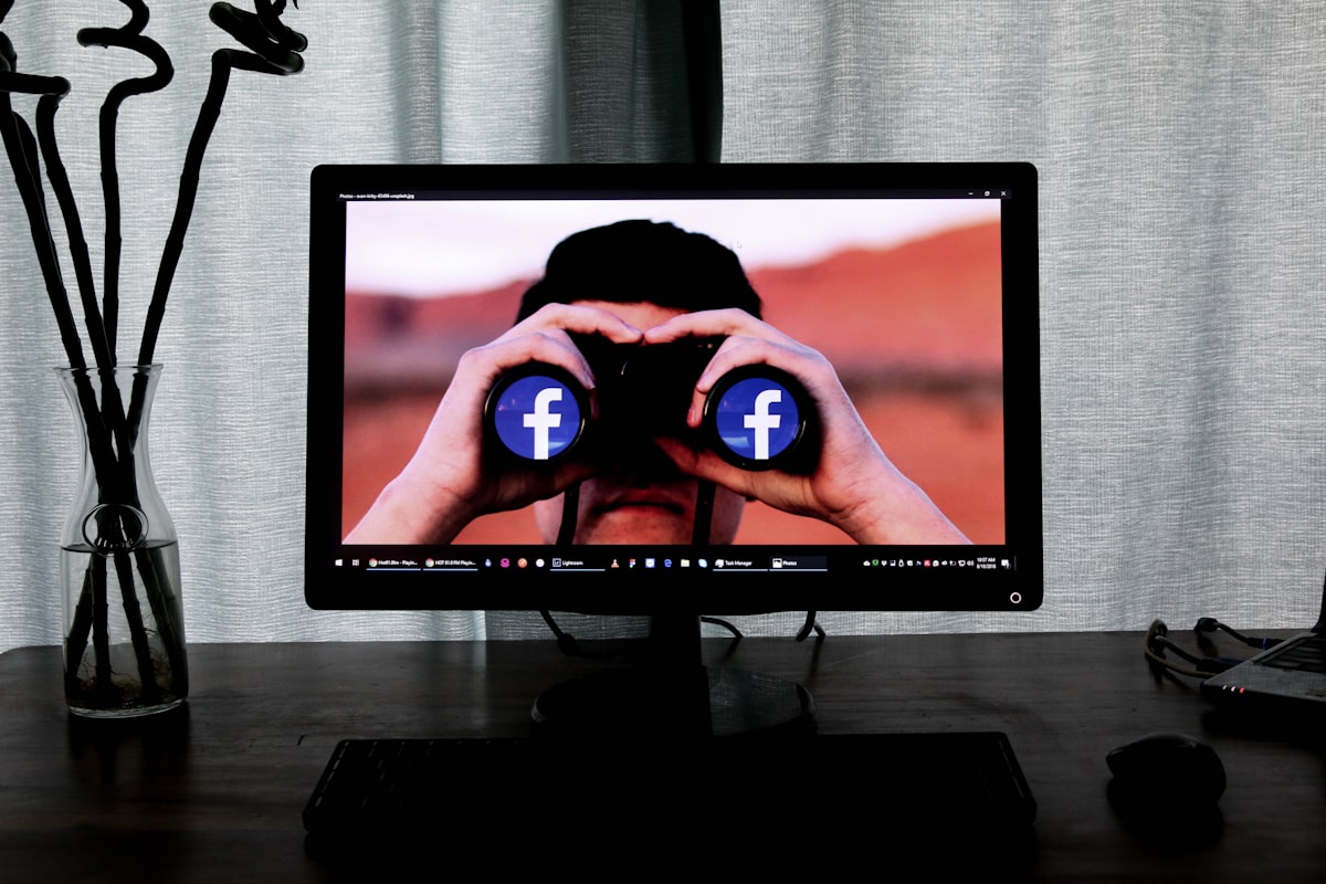 Facebook gör skada för en av åtta användare