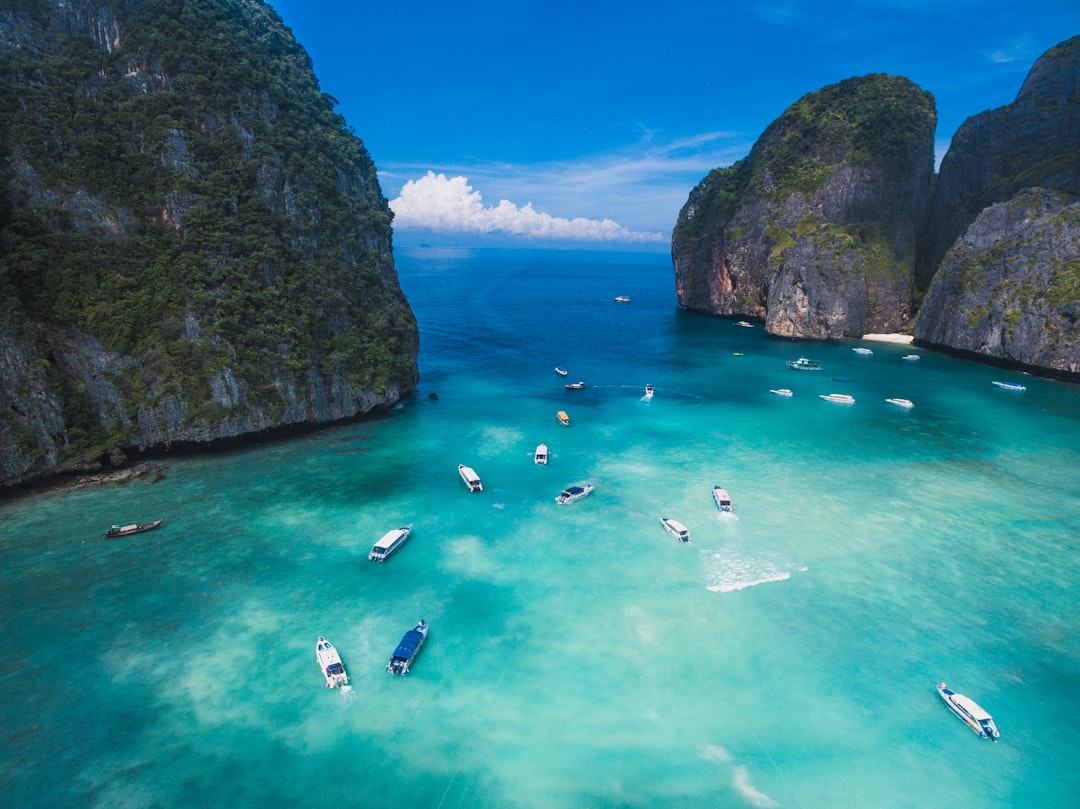 travelers stories about Lagoon in Maya Bay, Thailand