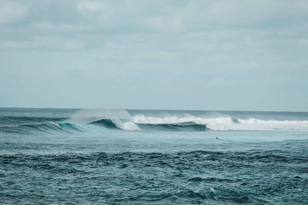 onde d'acqua