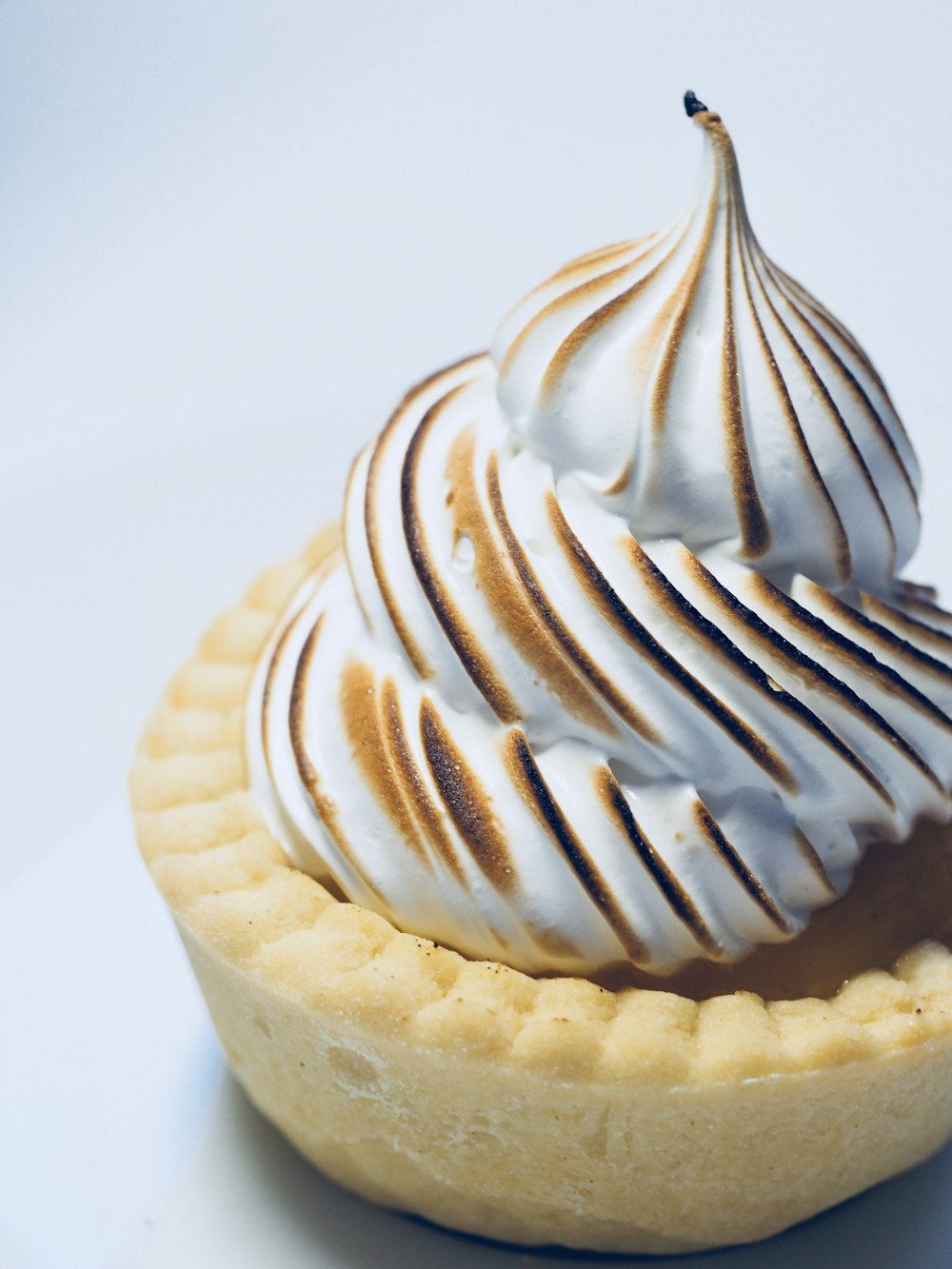 Crostata con crema bianca