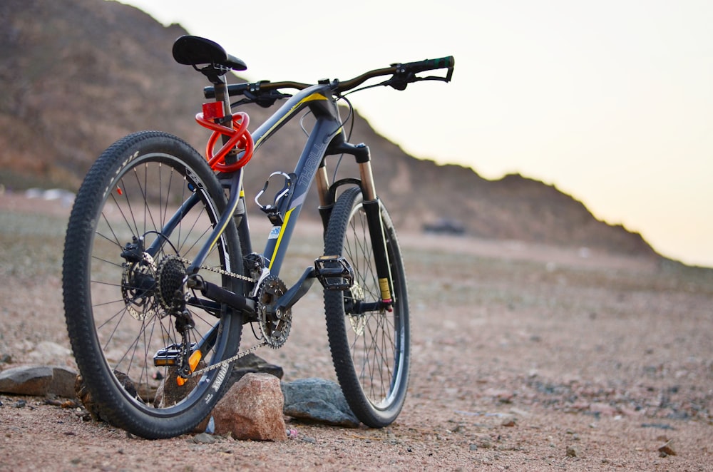 black hardtail mountain bike