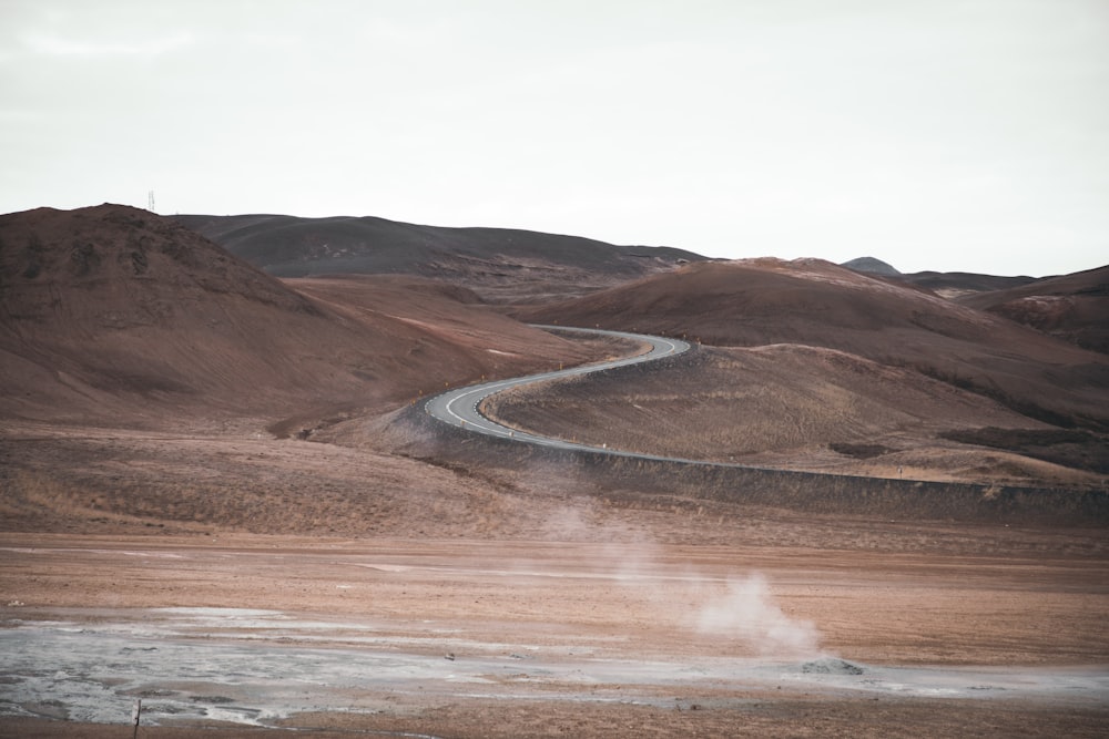 road on dessert