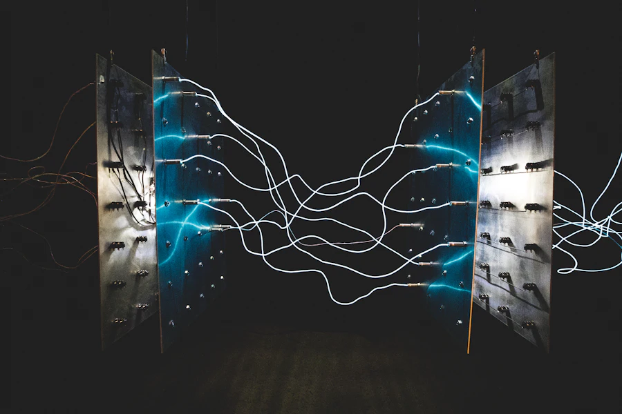 Electrical arc between two metal panels