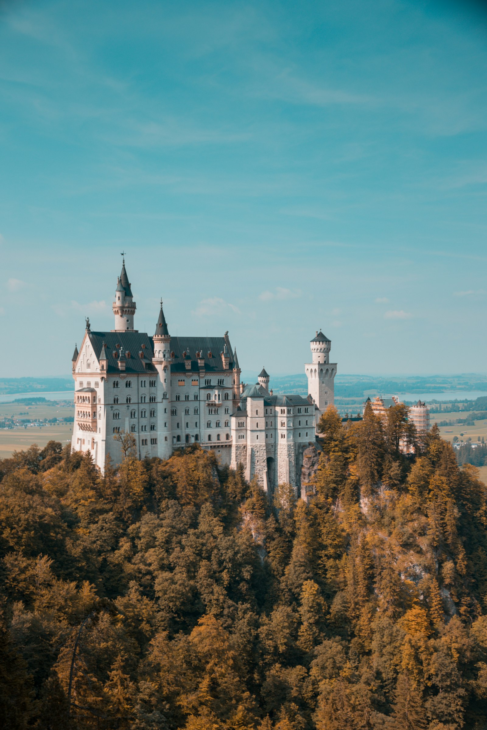 Canon EOS 80D + Canon EF-S 15-85mm F3.5-5.6 IS USM sample photo. Neuschwanstein castle, germany photography