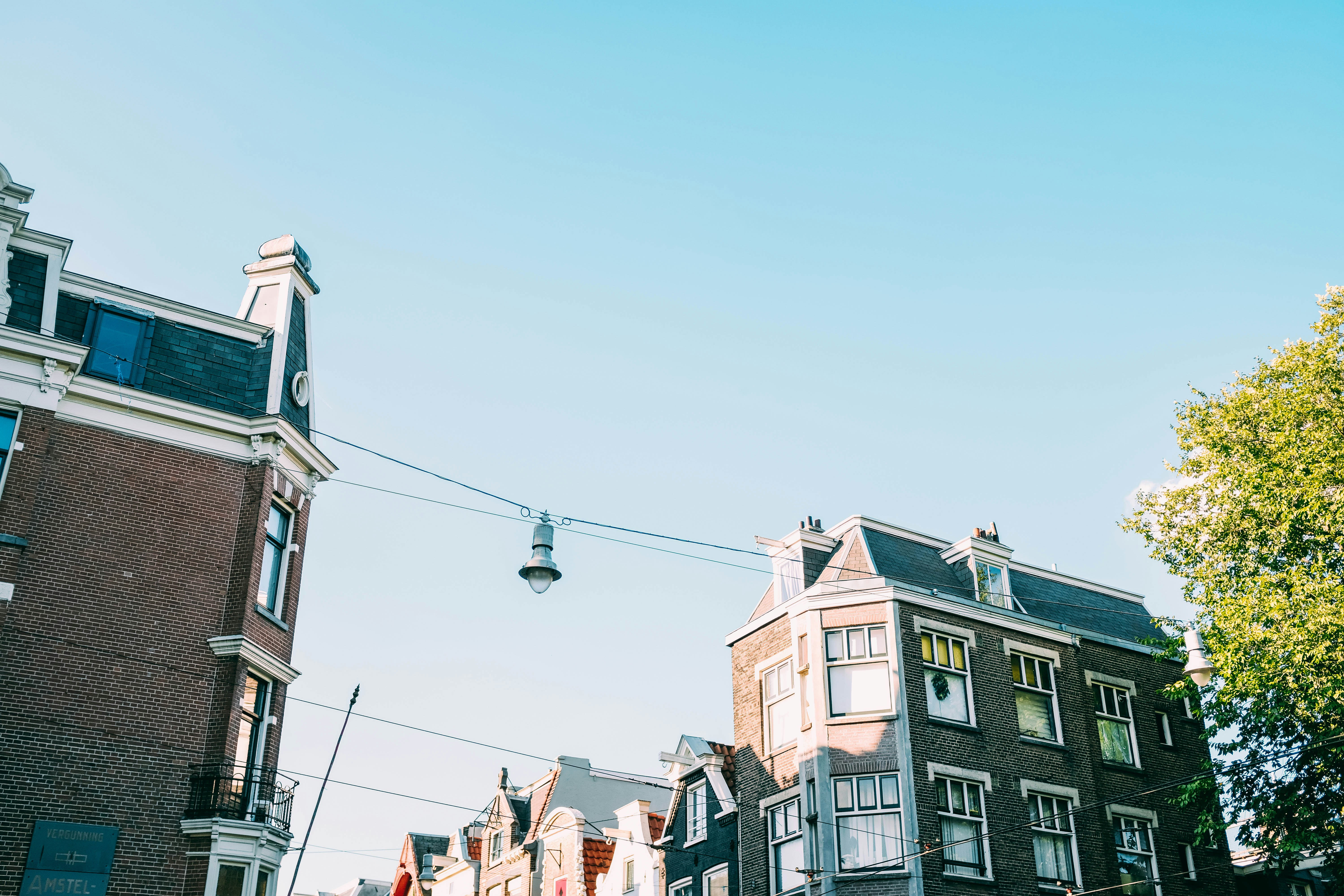 Photo by adrienolichon