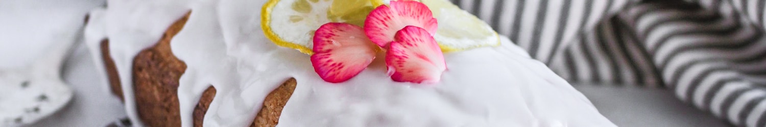 barked bread with lemon fruit and cream