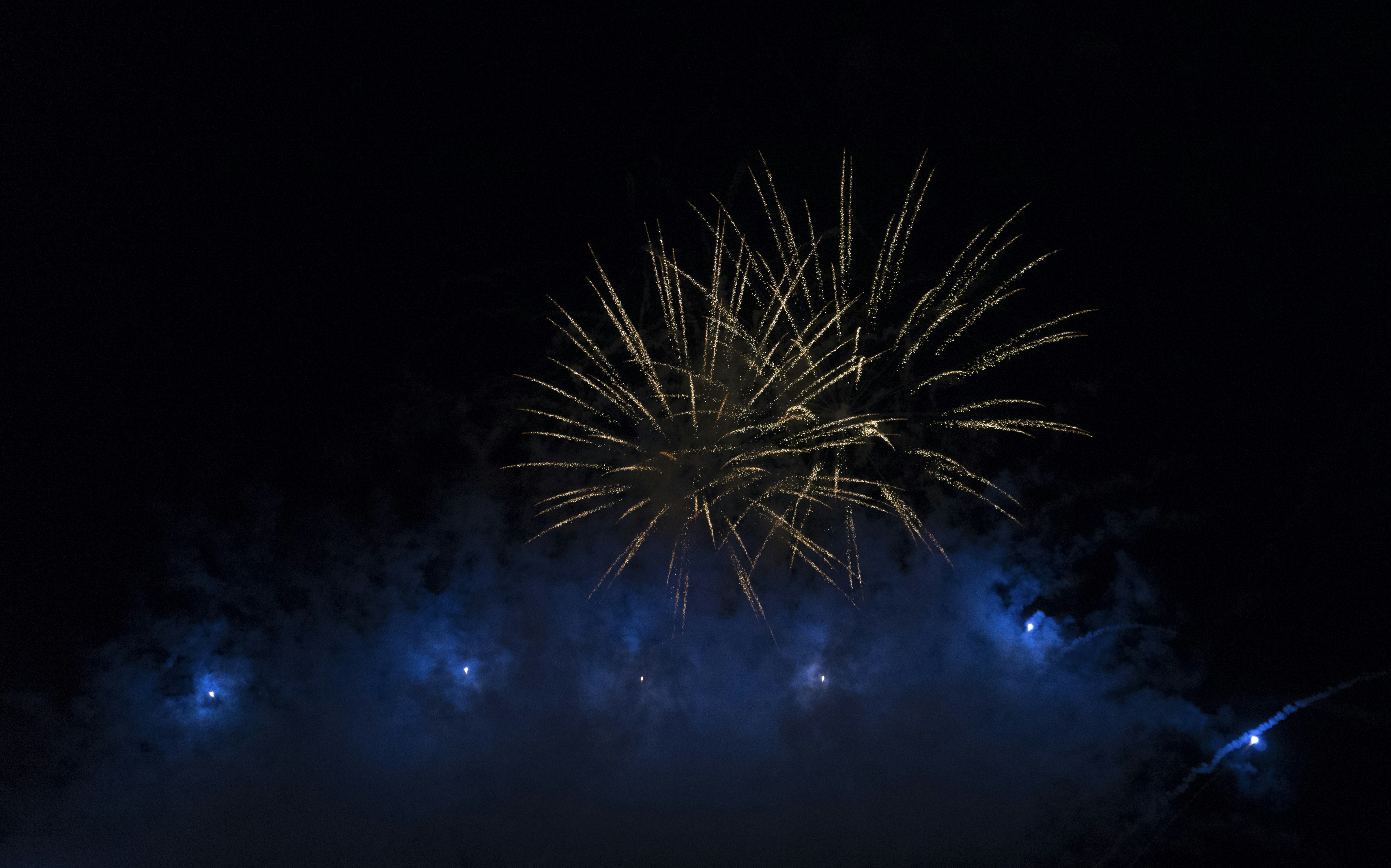 Leafs start 2025 with a McBang