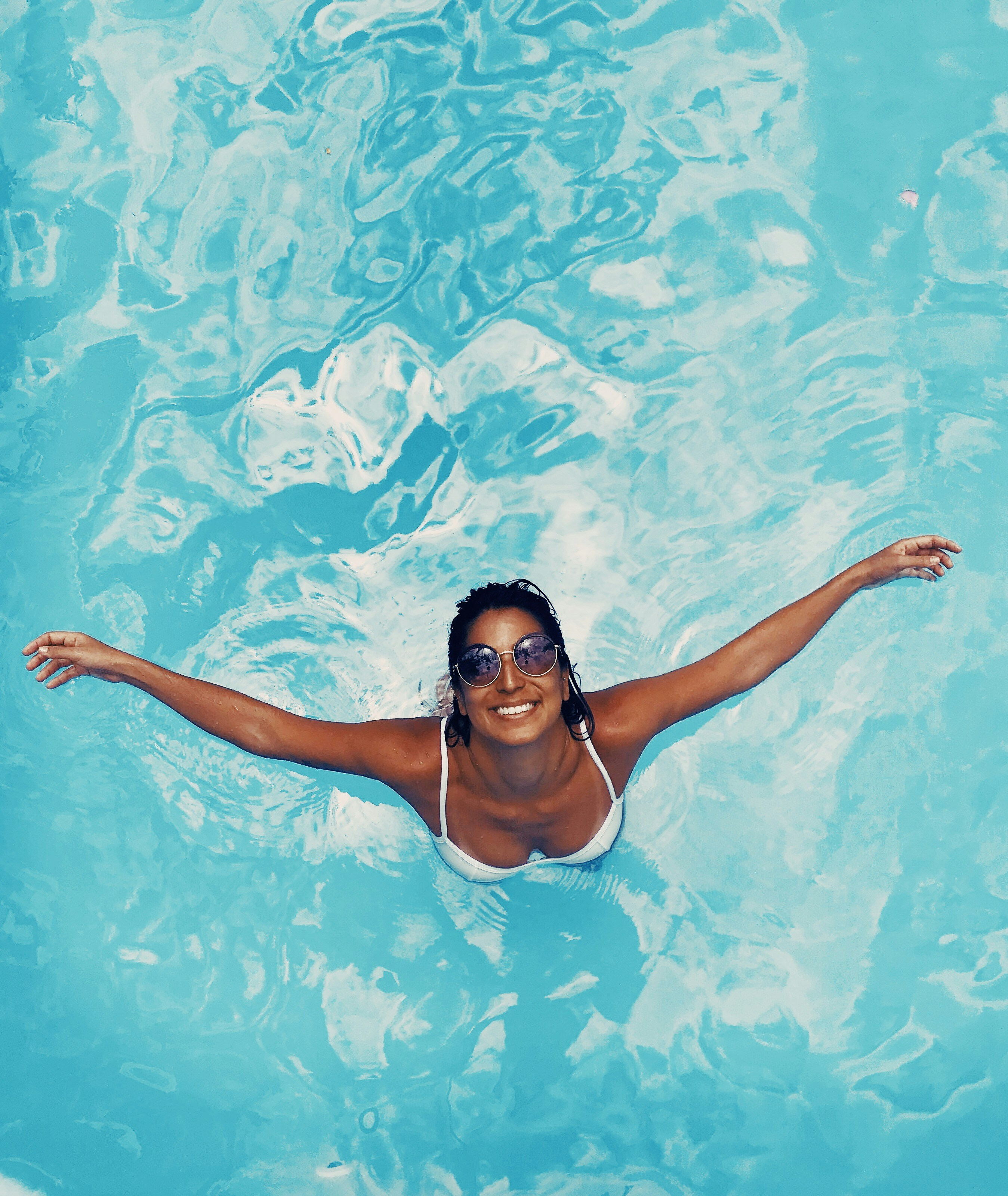 1000+ Woman Swimming Pool Pictures Download Free Images on Unsplash pic