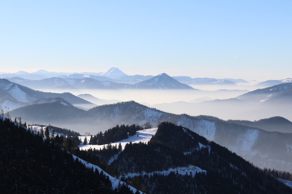 Schneebedeckter Berg