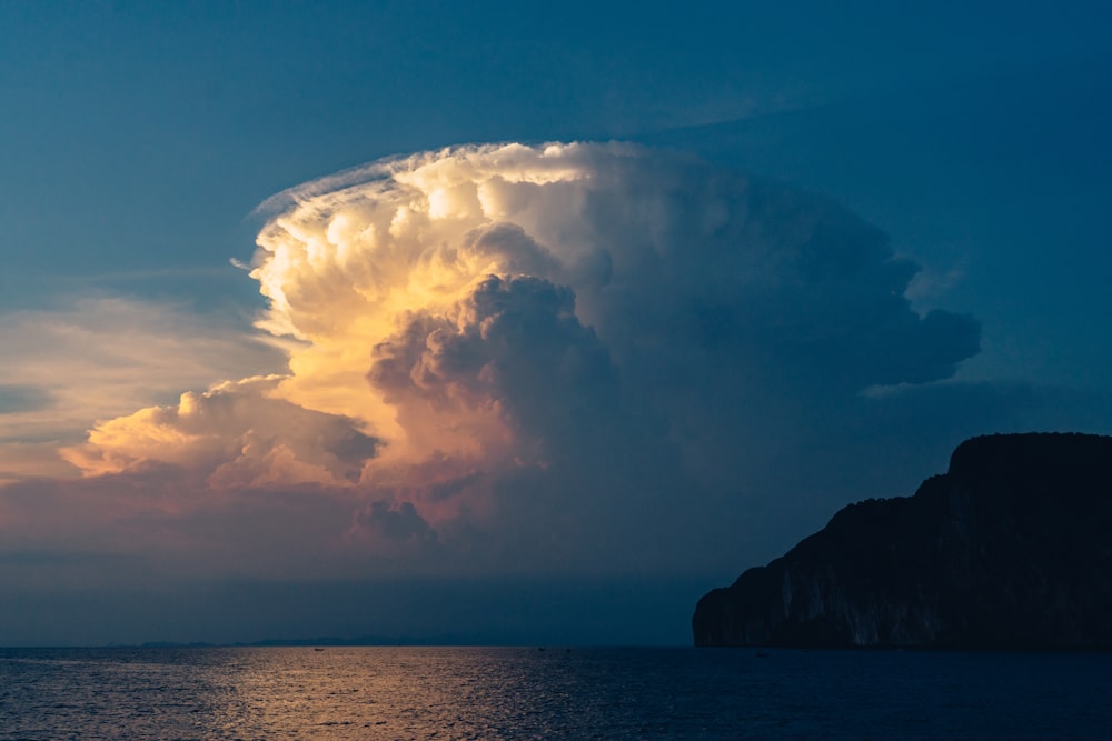 浅い焦点レンズの雲