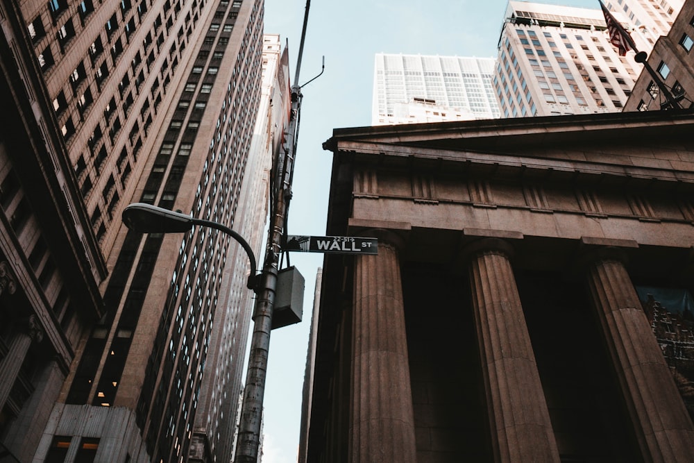 gray streetlight near building