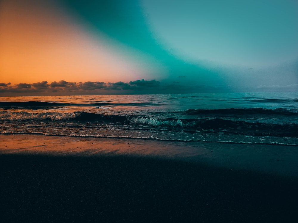 photography of ocean shore