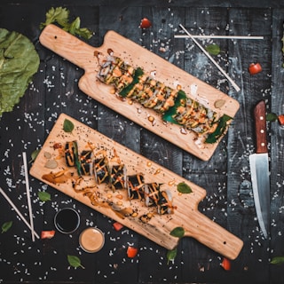 uramaki on chopping boards