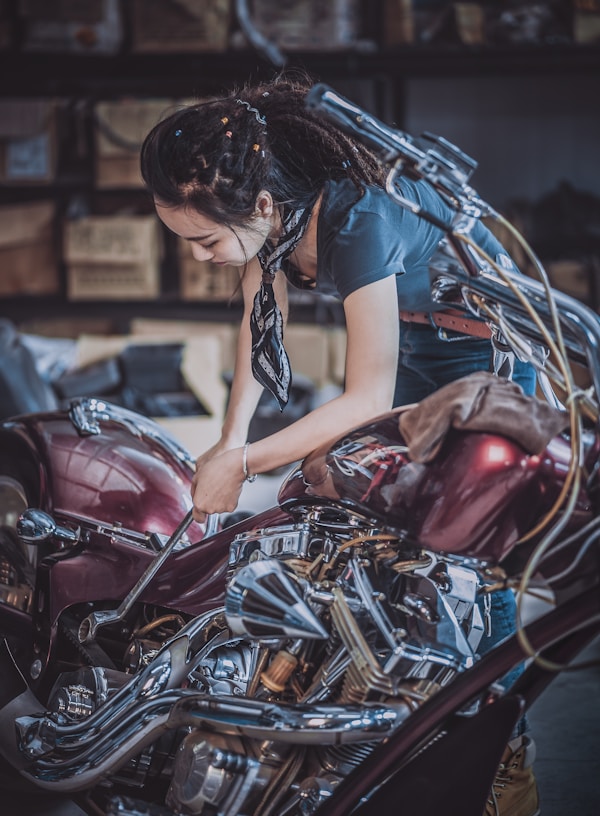 Perfectum quality repairs and sales of cars and motorcycles © jia-ye; unsplash