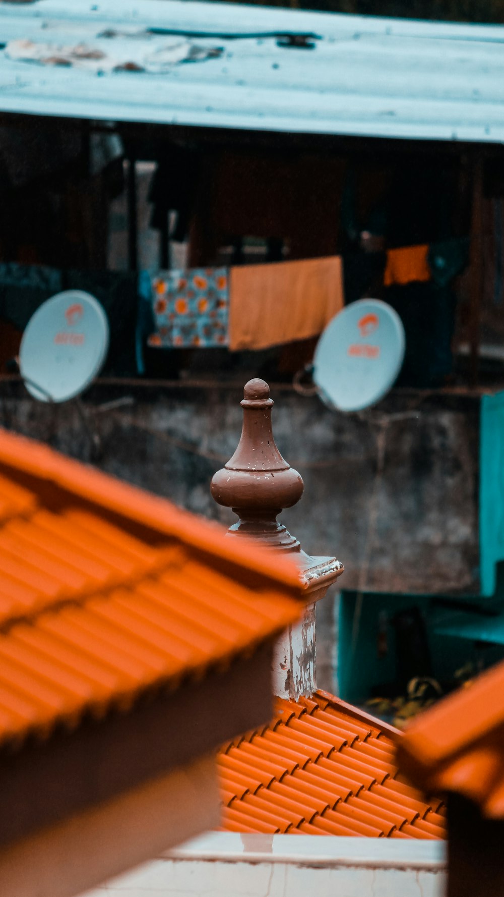 shallow focus photography of orange roof