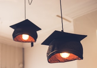 black pendant lamp