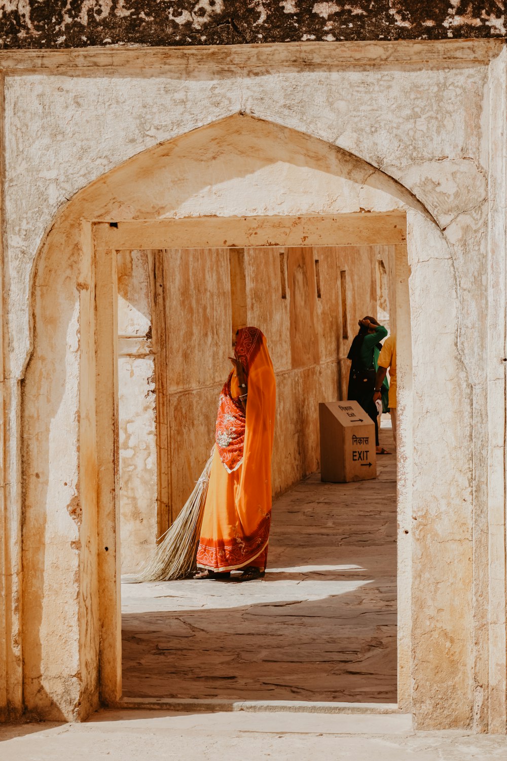 Robe à manches longues à fleurs orange et or pour femme et Besum