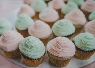 cupcakes with icings