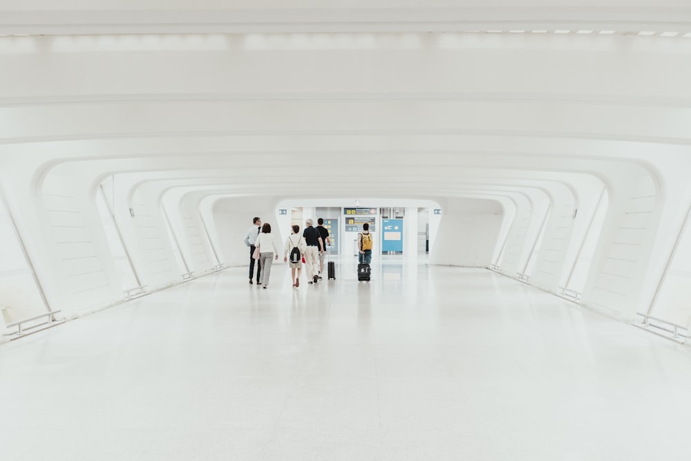 Menschen auf dem Flur