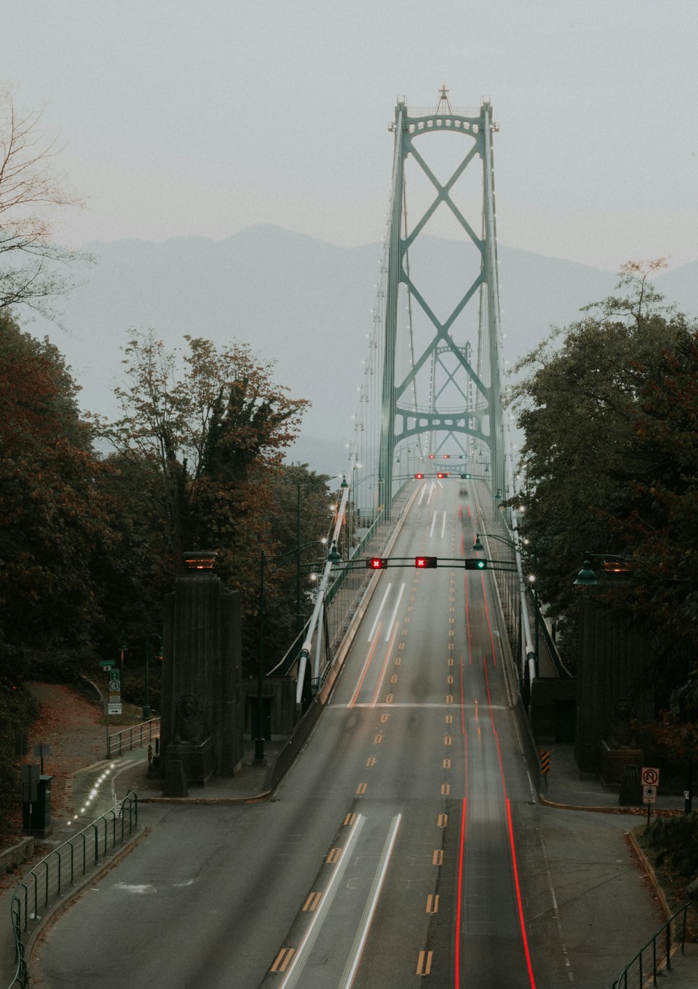 grey concrete bridge