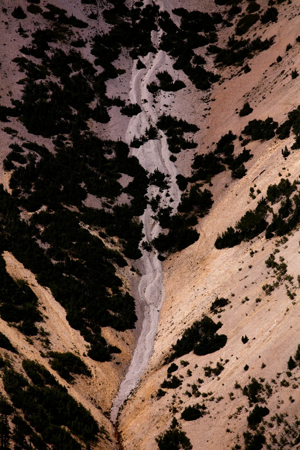 brown and black rocky mountain