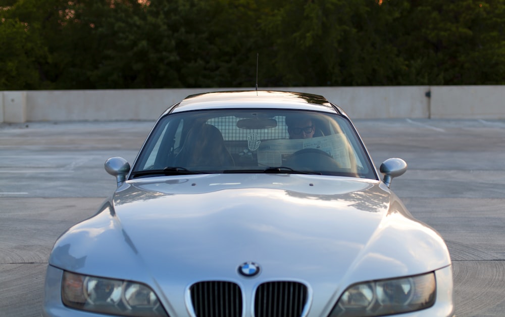white BMW Z3