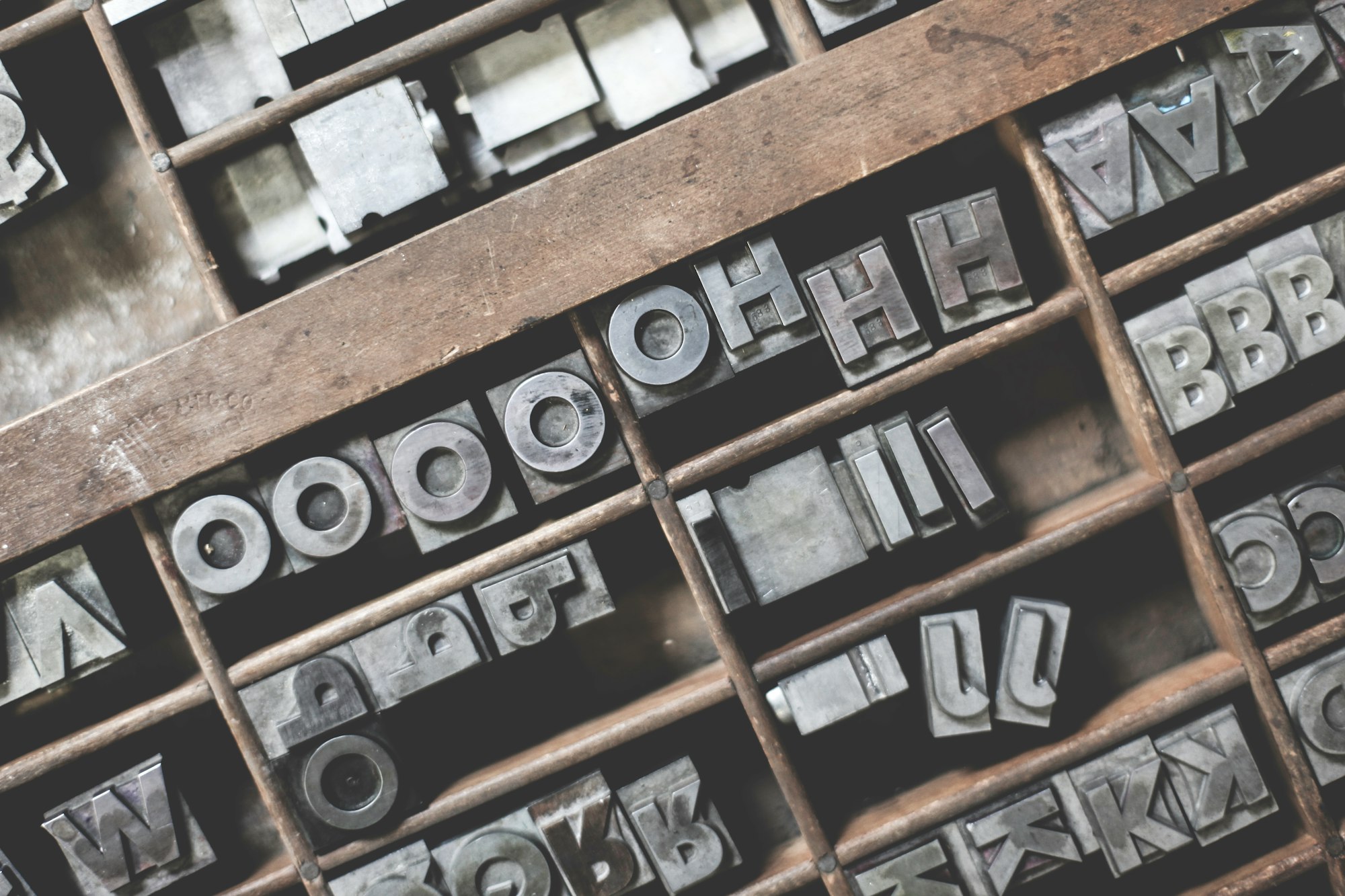 Photograph of metal typefaces.